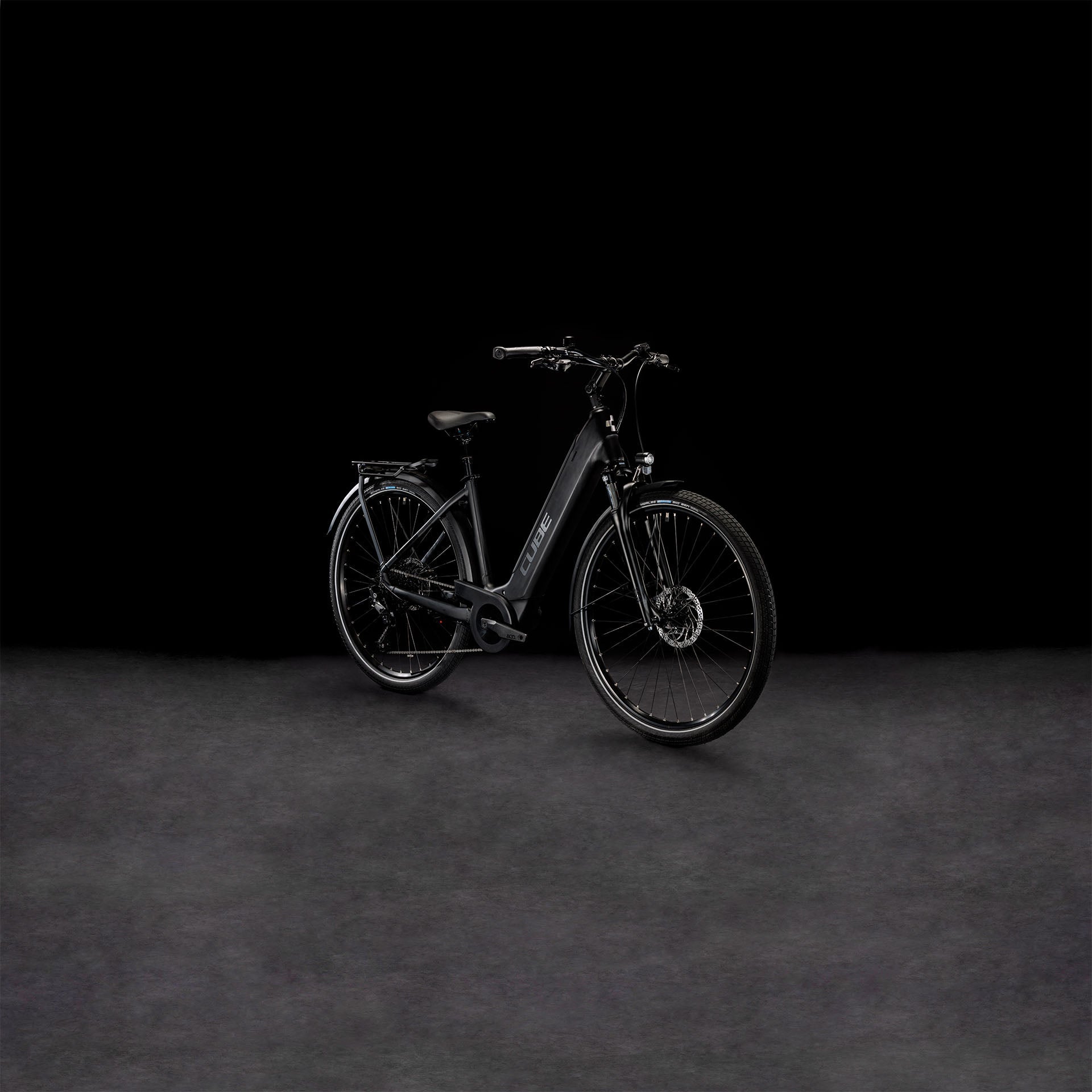 CUBE Touring Hybrid Pro 625 black´n´metal Easy Entry 2024