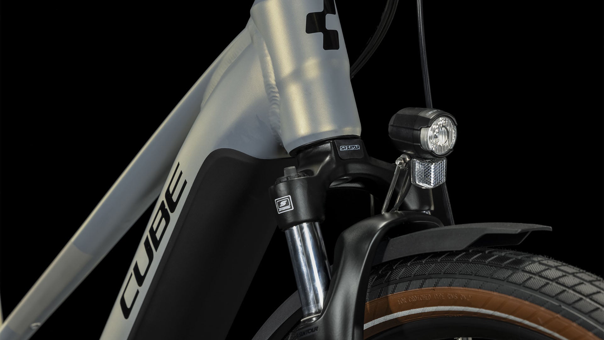 CUBE Touring Hybrid Pro 625 pearlysilver´n´black Trapeze 2024