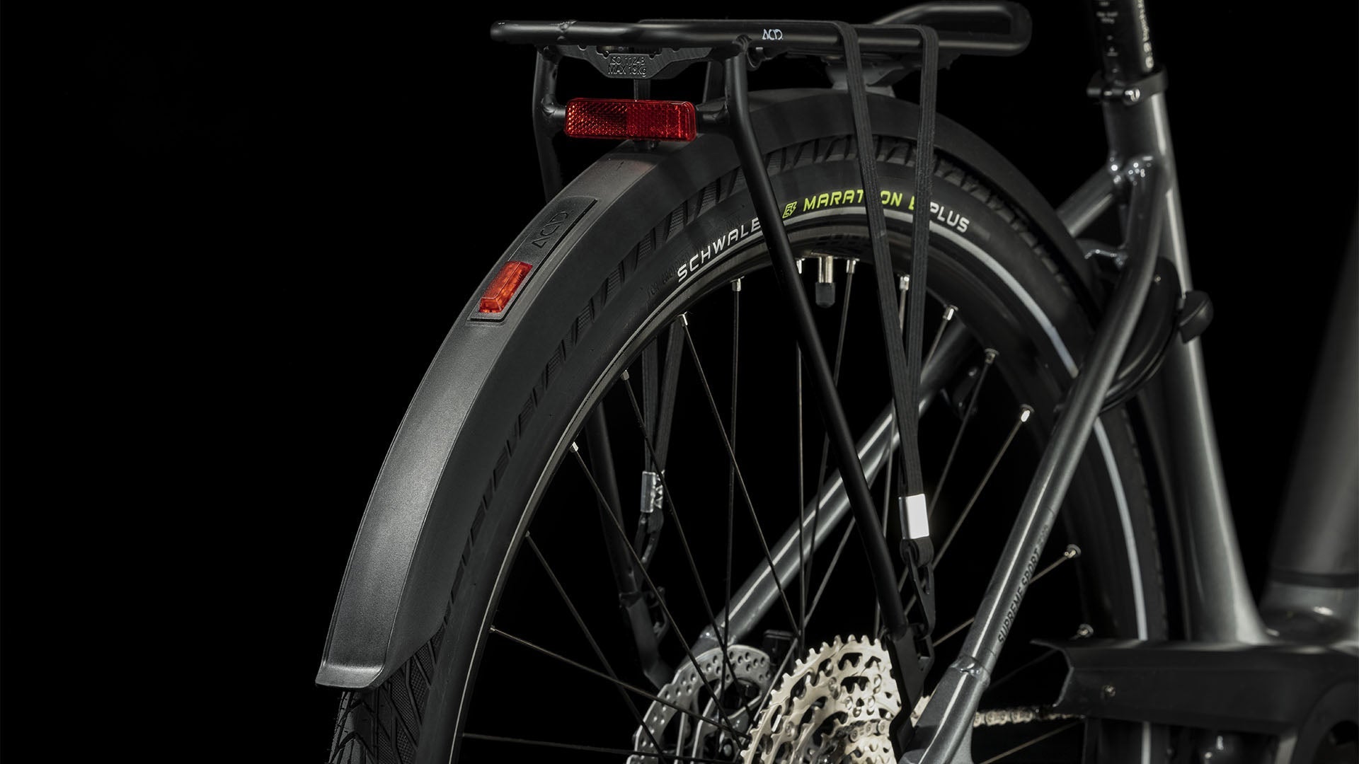 CUBE Supreme Sport Hybrid EXC 625 graphite´n´black Easy Entry 2024