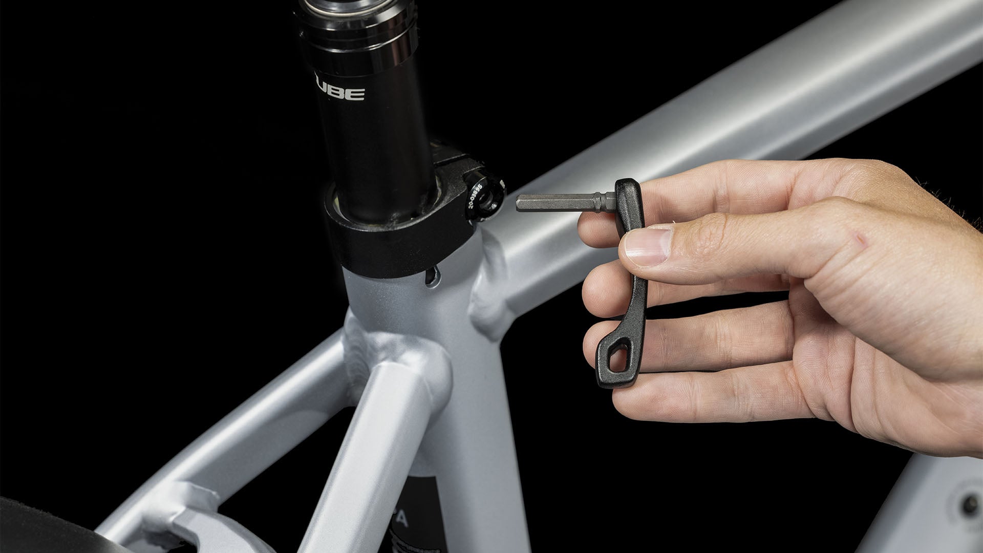 CUBE Nuride Hybrid EXC 750 Allroad polarsilver´n´black 2024