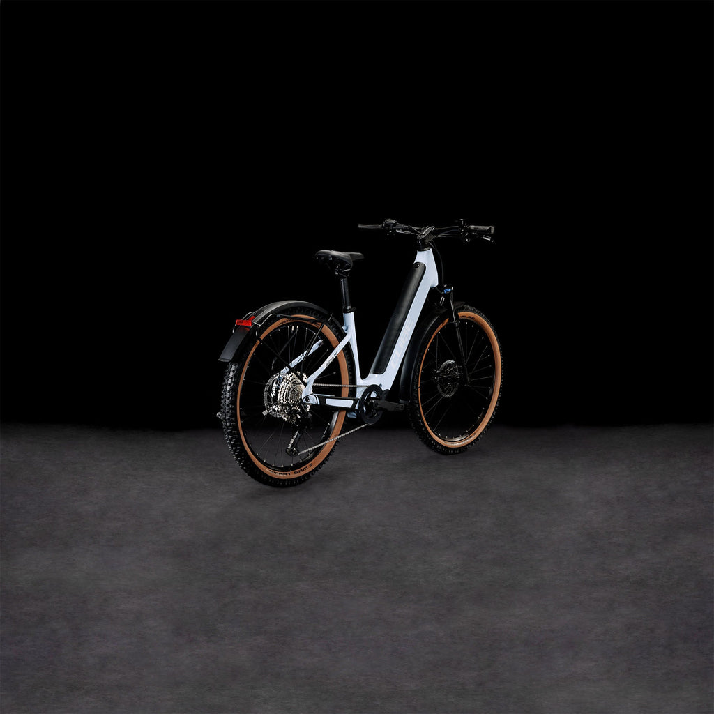 CUBE Reaction Hybrid Pro 750 Allroad flashwhite´n´black Easy Entry 2024