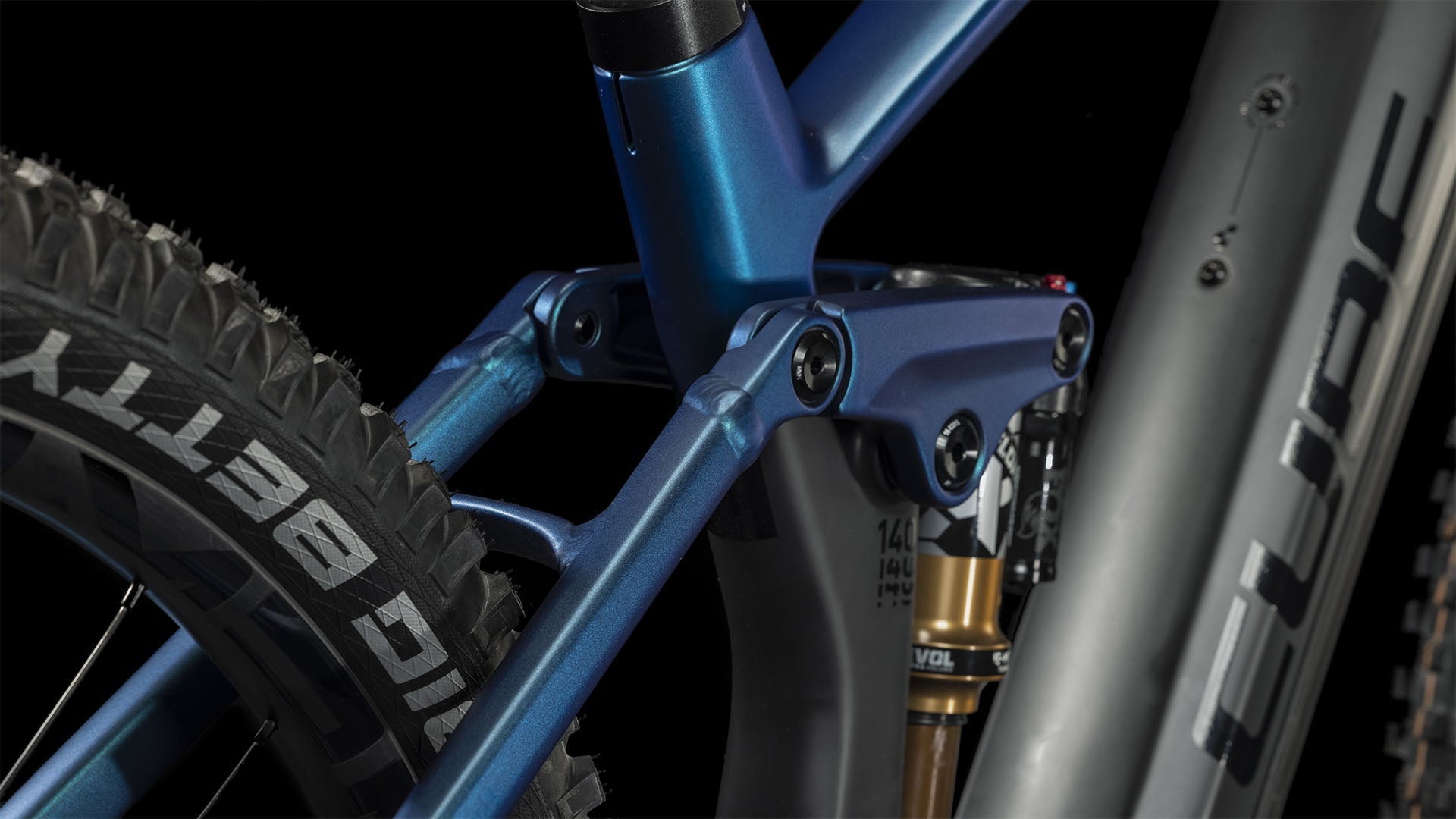 CUBE Stereo Hybrid 140 HPC SLT 750 nebula´n´carbon 2024