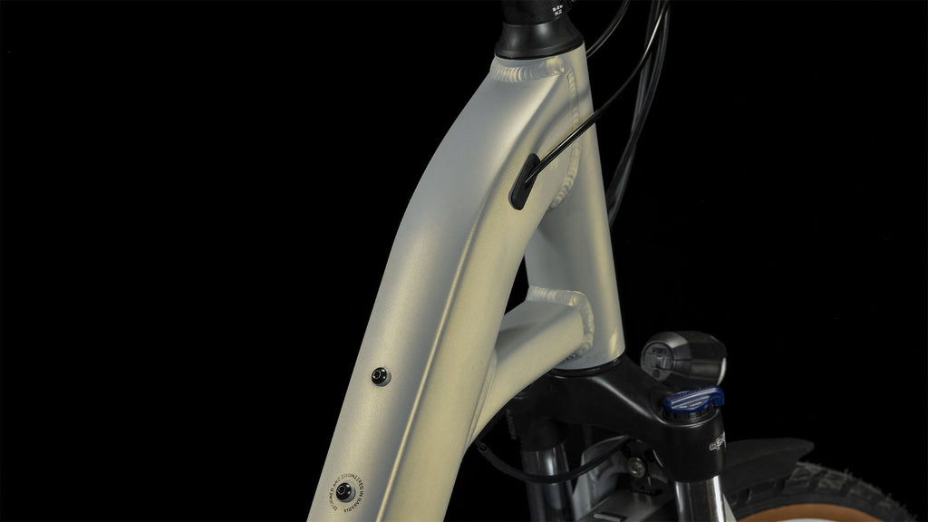 CUBE Touring Pro pearlysilver´n´black Easy Entry 2024