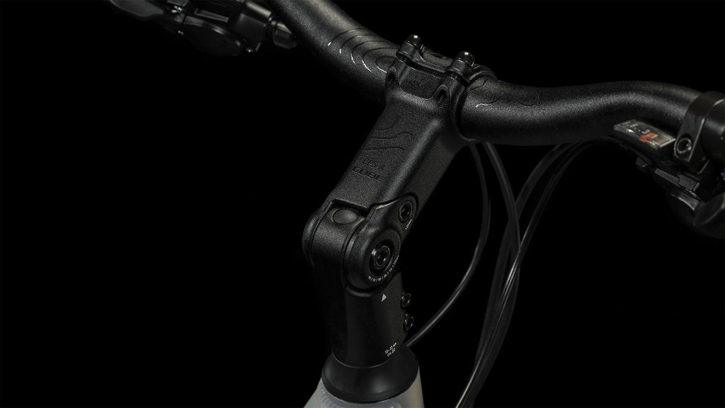 CUBE Touring Pro pearlysilver´n´black Easy Entry 2024