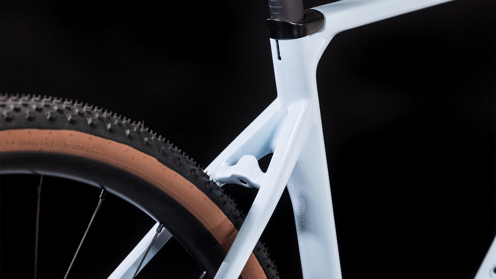 CUBE Nuroad C:62 EX frostwhite´n´white 2024