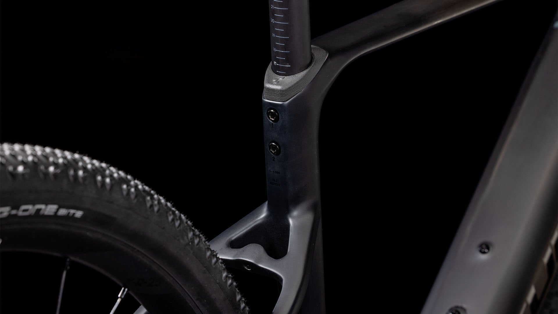 CUBE Nuroad Hybrid C:62 SLX 400X carbon´n´glossy 2024